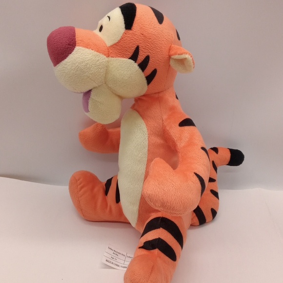 💵3/$12 FILL A BOX SALE! Disney Winnie the Pooh Tigger Plush - Picture 2 of 5